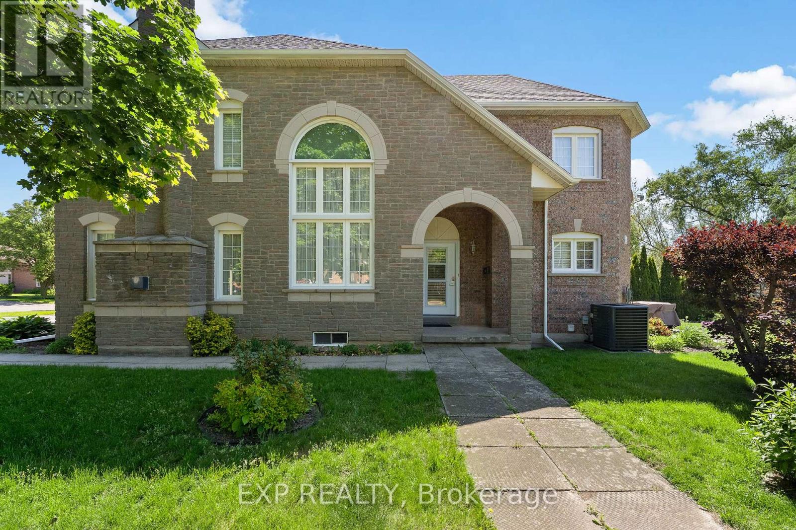 3 Madison Court E, Welland, Ontario  L3C 7G3 - Photo 3 - X13249060