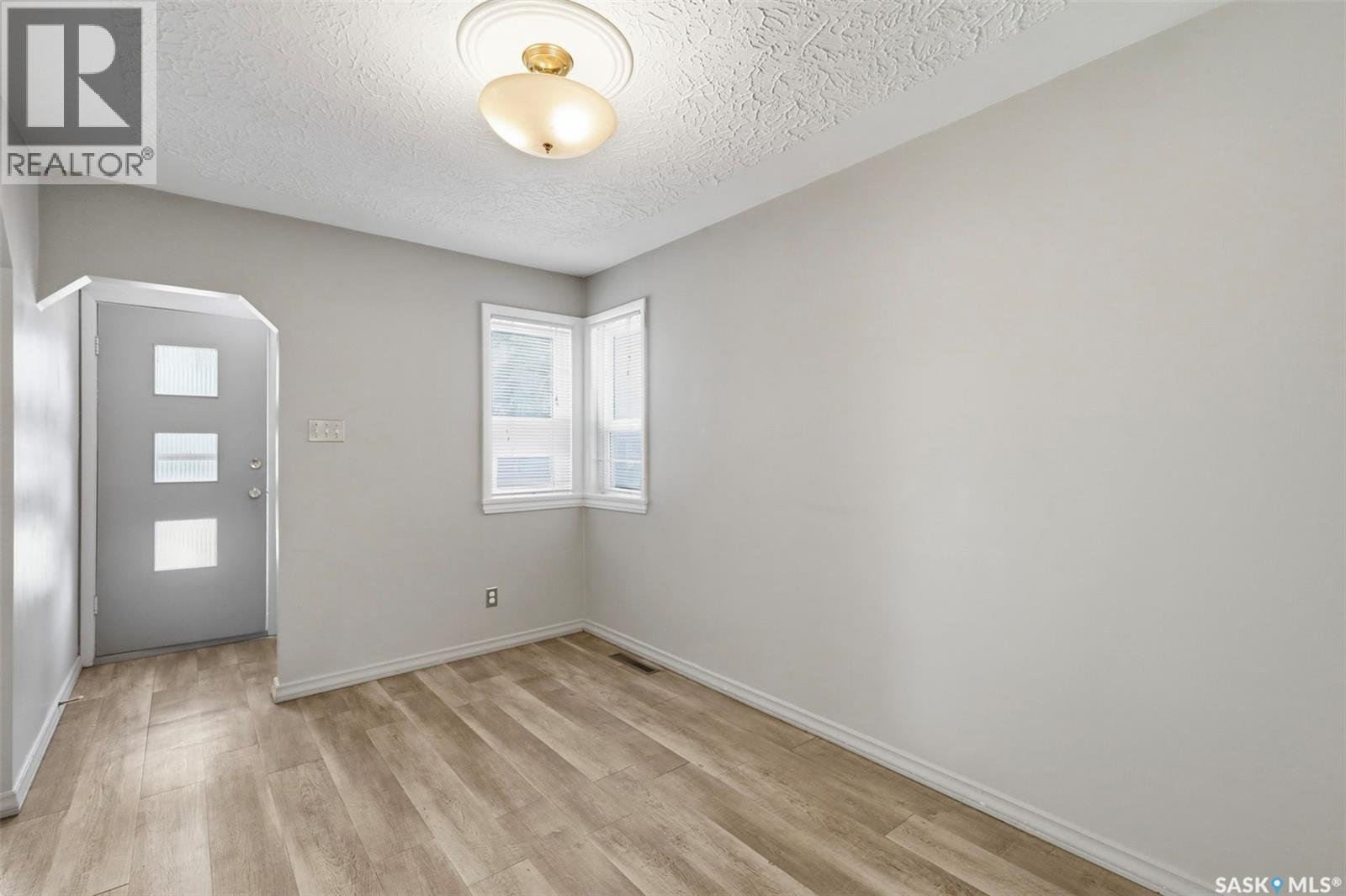 306 108th Street W, Saskatoon, Saskatchewan  S7N 1P8 - Photo 4 - SK038175