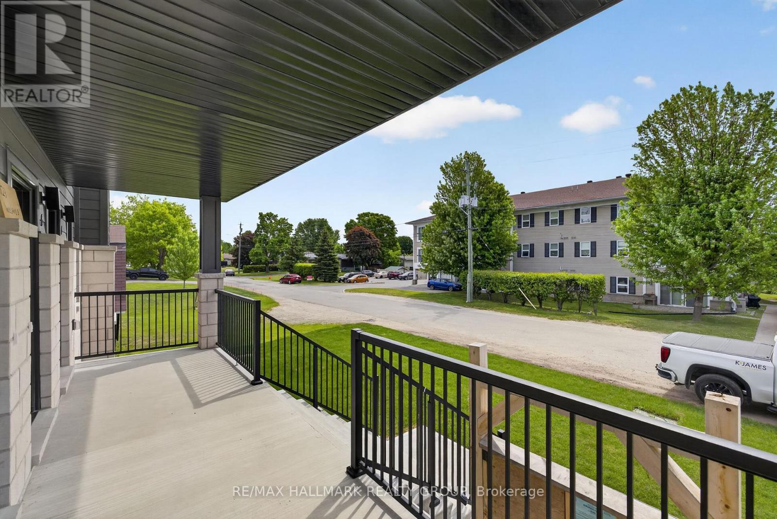 100 Welland Street, Perth, Ontario  K7H 3H7 - Photo 3 - X12004221