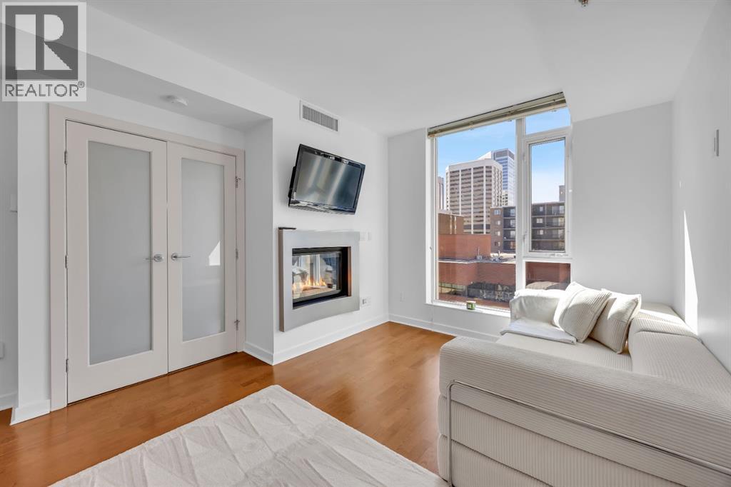 1708, 888 4 Avenue SW, Calgary, Alberta  T2P 0V2 - Photo 9 - A2303437