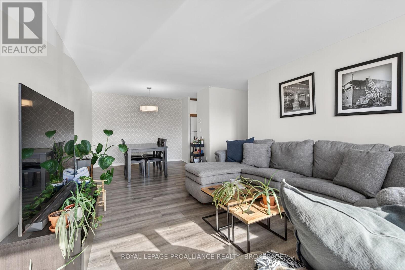206 - 17 Eldon Hall Place, Kingston, Ontario K7M 7H5 - Photo 6 - X13248824