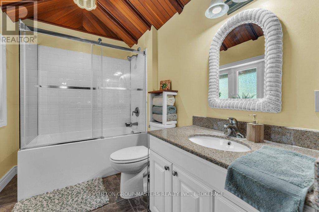 5542 Loyalist Parkway Road, Loyalist, Ontario  K0H 1G0 - Photo 23 - X13248946