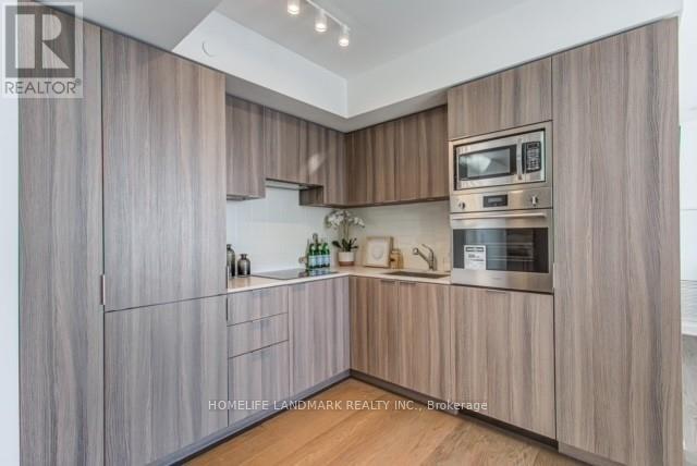 3705 - 11 Wellesley Street W, Toronto, Ontario  M4Y 0G4 - Photo 2 - C13248890