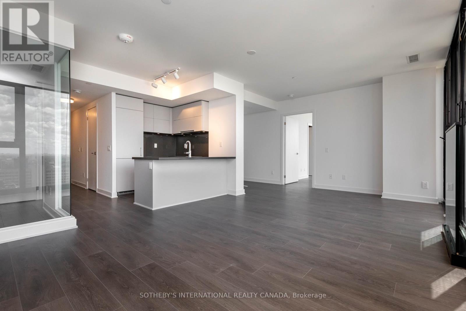 2510 - 188 Cumberland Street, Toronto, Ontario  M5R 2G3 - Photo 3 - C13248976