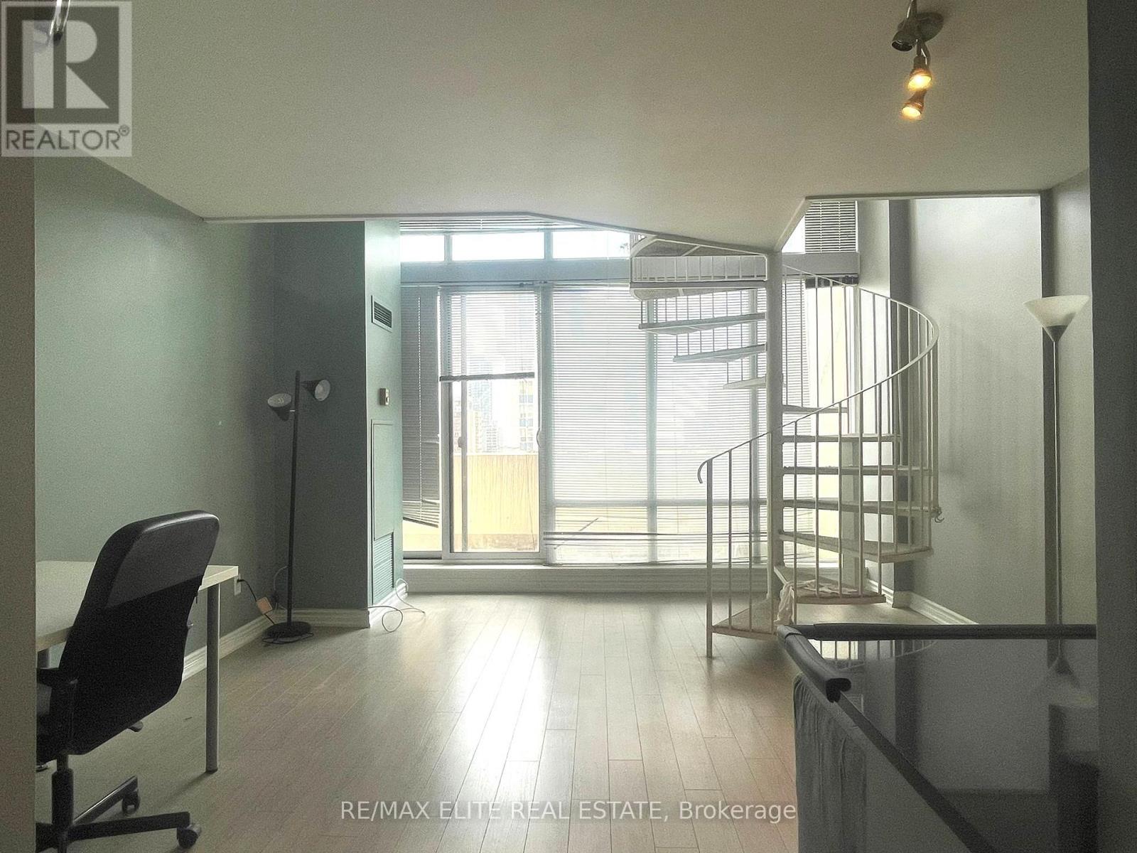 1502 - 25 Maitland Street, Toronto, Ontario  M4Y 2W1 - Photo 3 - C13249138