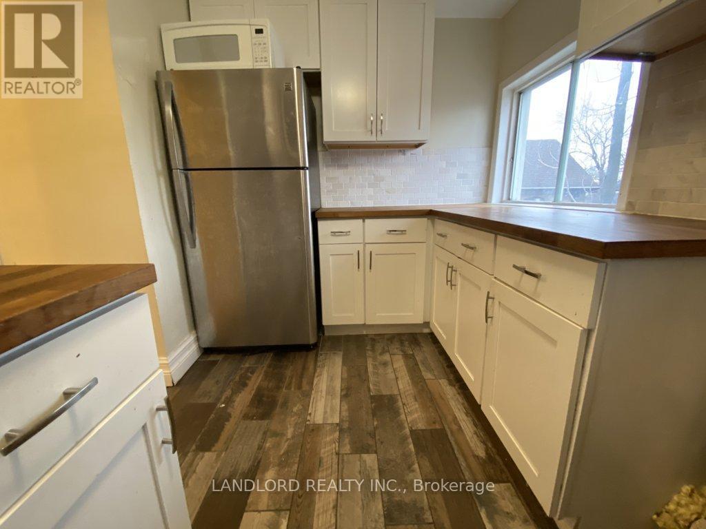 Upper - 412 Dovercourt Road, Toronto, Ontario  M6J 3E7 - Photo 10 - C13249176