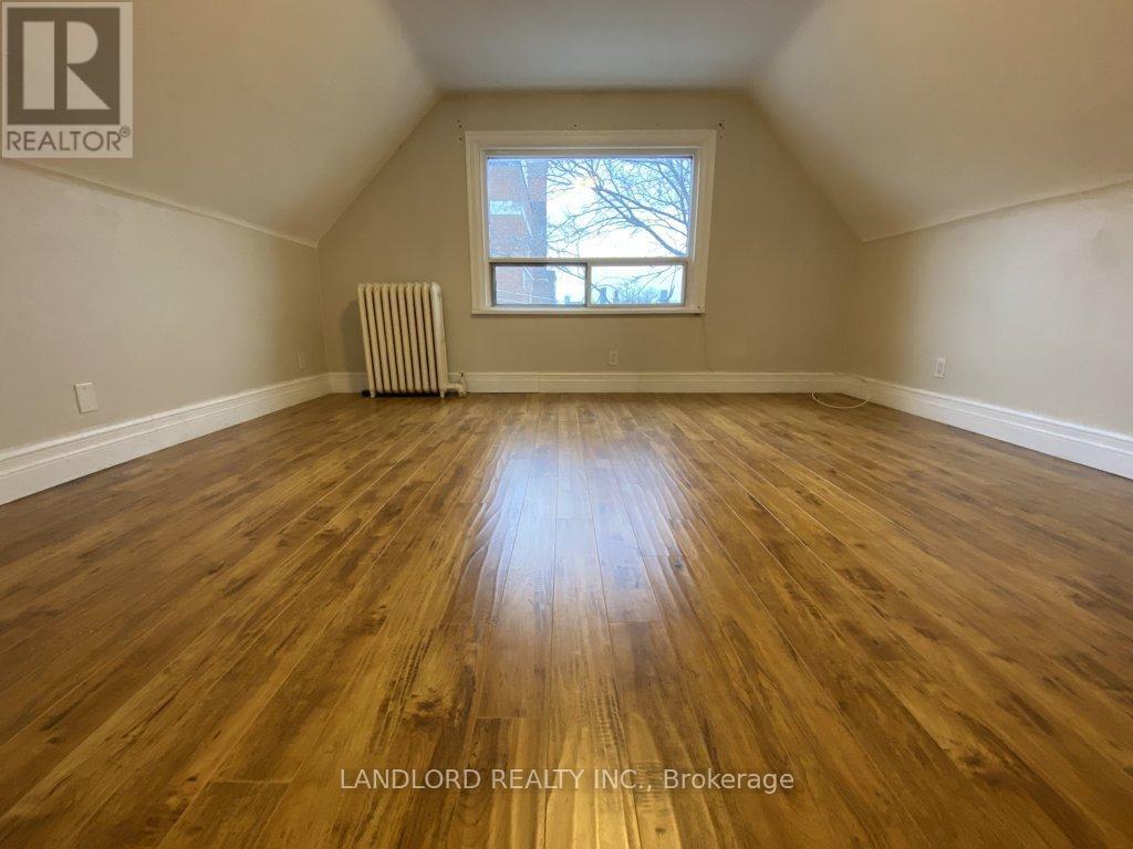 Upper - 412 Dovercourt Road, Toronto, Ontario  M6J 3E7 - Photo 11 - C13249176