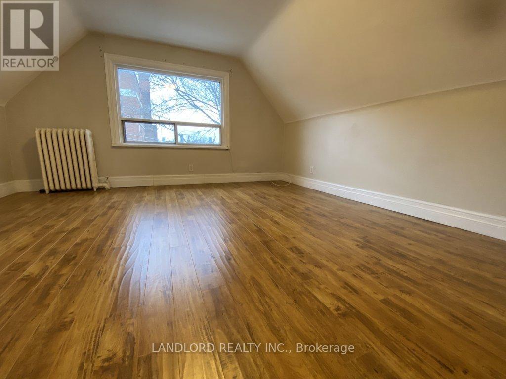 Upper - 412 Dovercourt Road, Toronto, Ontario  M6J 3E7 - Photo 13 - C13249176