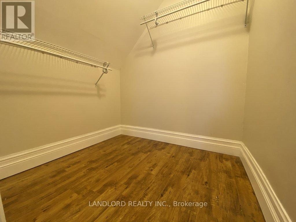 Upper - 412 Dovercourt Road, Toronto, Ontario  M6J 3E7 - Photo 16 - C13249176