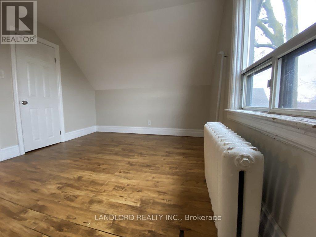 Upper - 412 Dovercourt Road, Toronto, Ontario  M6J 3E7 - Photo 21 - C13249176