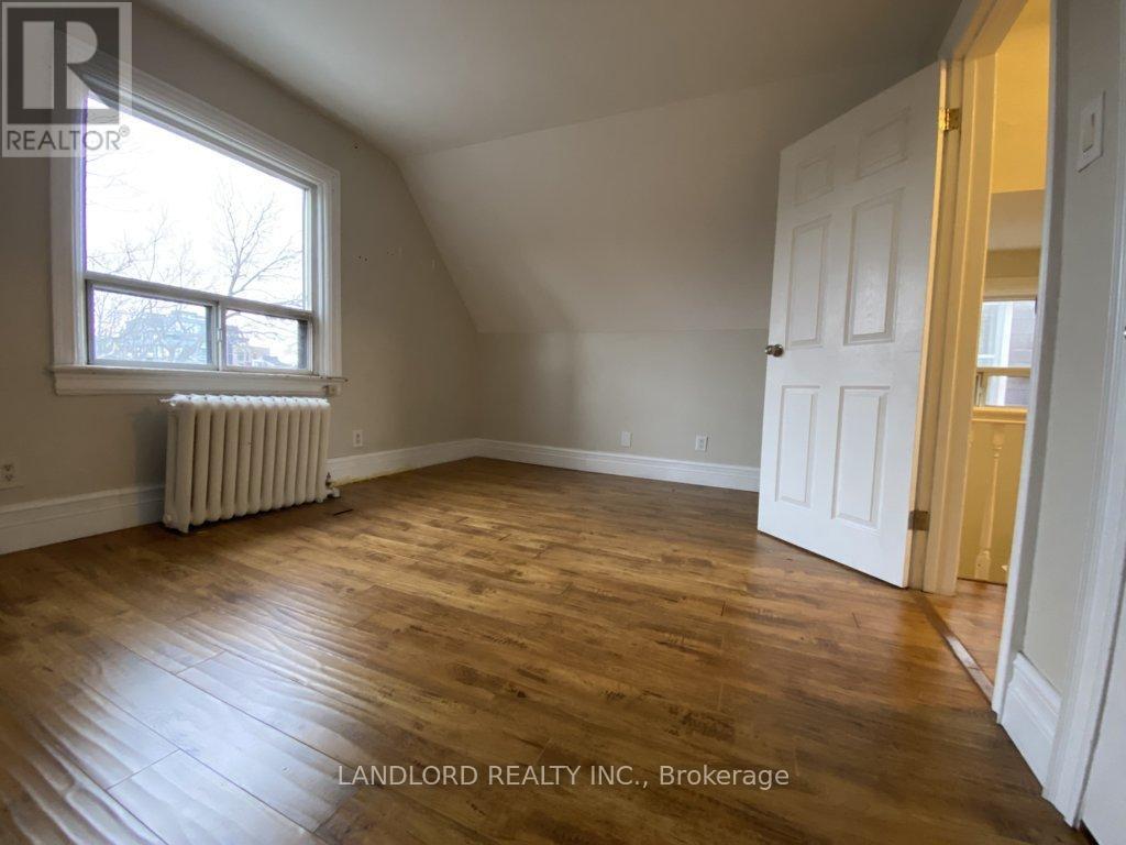 Upper - 412 Dovercourt Road, Toronto, Ontario  M6J 3E7 - Photo 23 - C13249176