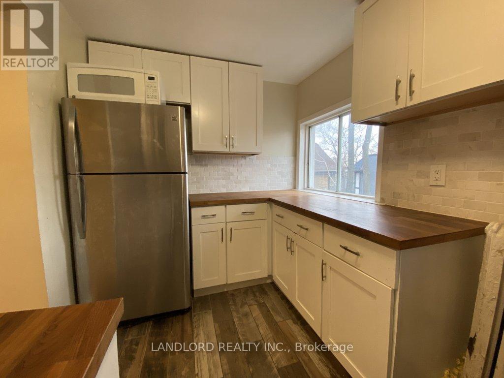 Upper - 412 Dovercourt Road, Toronto, Ontario  M6J 3E7 - Photo 8 - C13249176