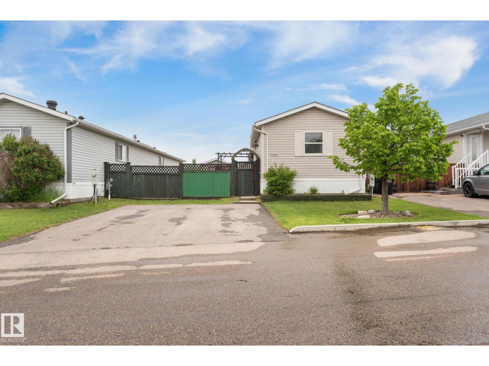 1592 Jubilee DR, sherwood park, Alberta