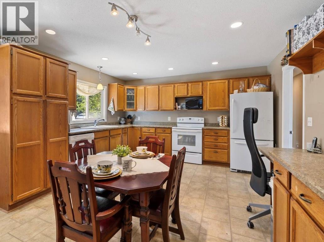 975 Neptune Road Kelowna Photo 18