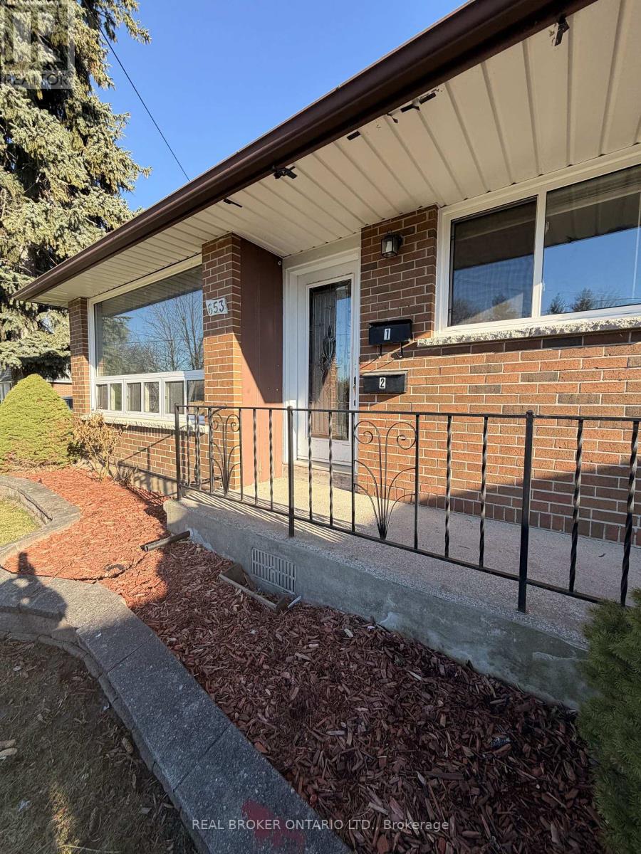 Main - 653 Athol Street E, Oshawa, Ontario  L1H 1M2 - Photo 2 - E13248810