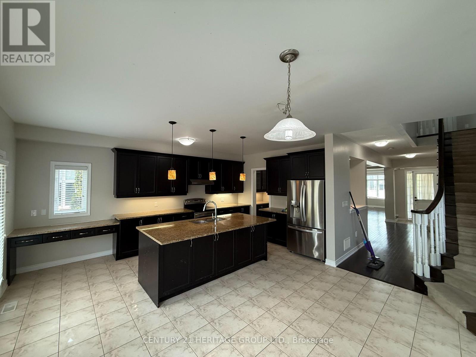 320 Shipway Avenue, Clarington, Ontario  L1B 0C1 - Photo 10 - E13248886