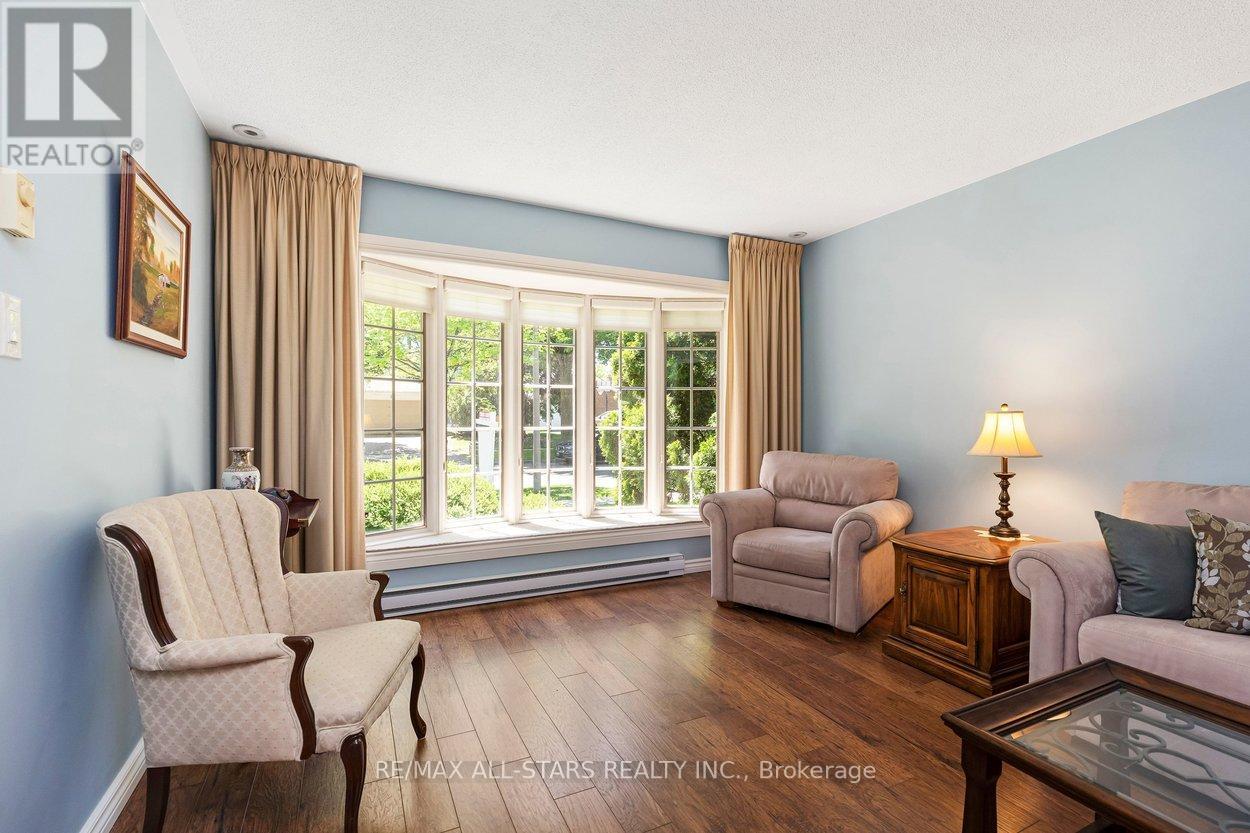 62 Deerbrook Trail, Toronto, Ontario  M1W 1V4 - Photo 12 - E13249074