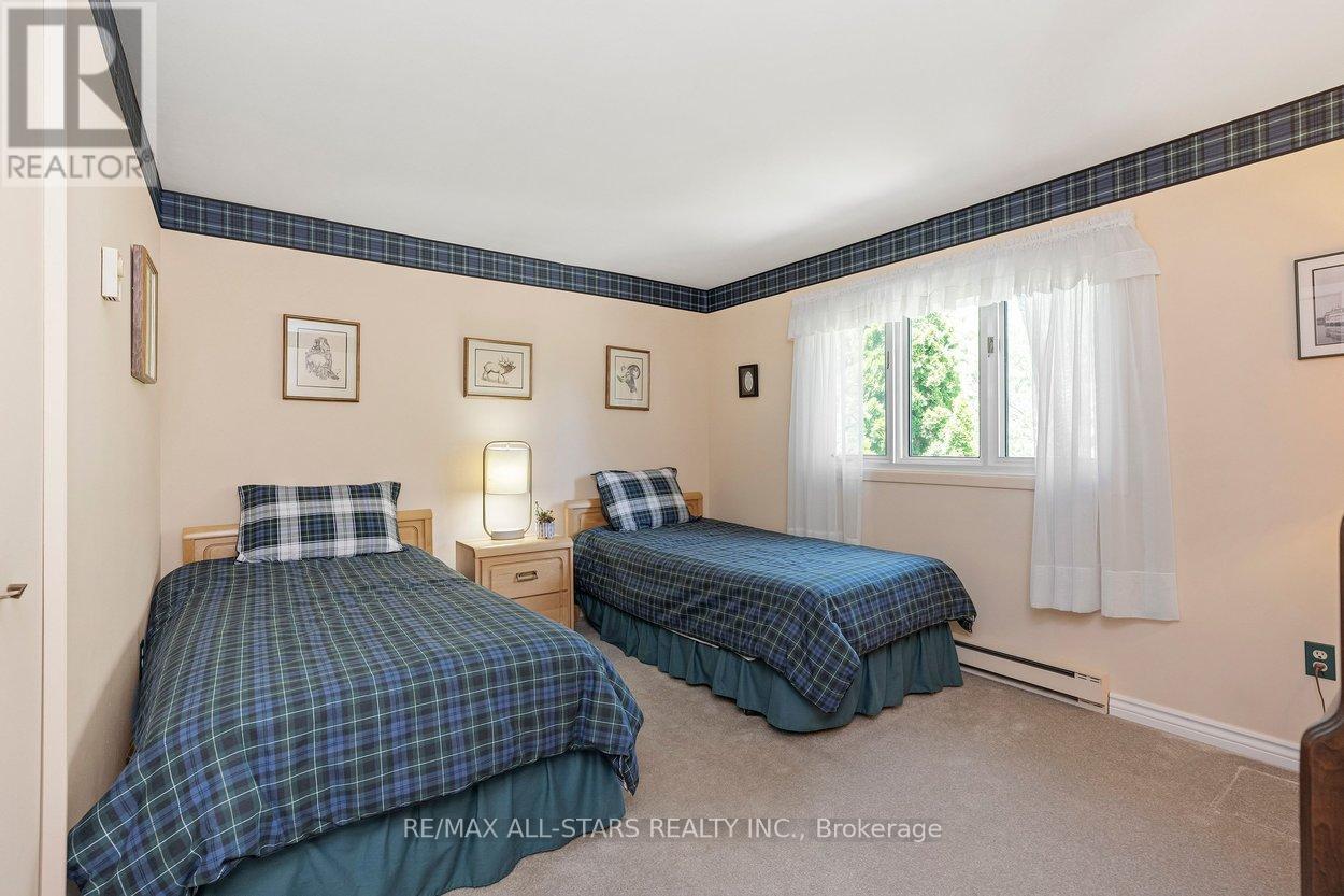 62 Deerbrook Trail, Toronto, Ontario  M1W 1V4 - Photo 17 - E13249074