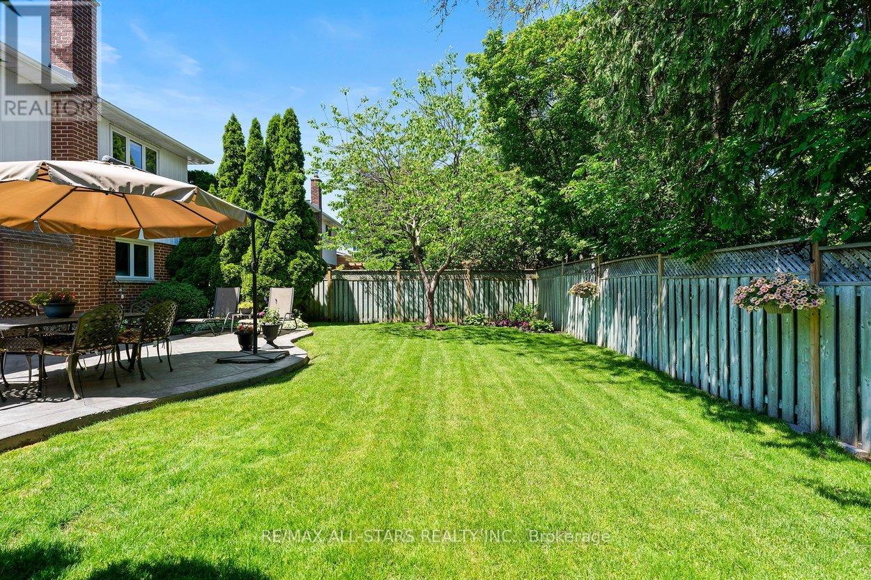 62 Deerbrook Trail, Toronto, Ontario  M1W 1V4 - Photo 3 - E13249074