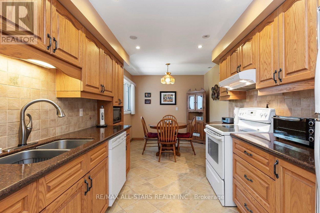 62 Deerbrook Trail, Toronto, Ontario  M1W 1V4 - Photo 30 - E13249074