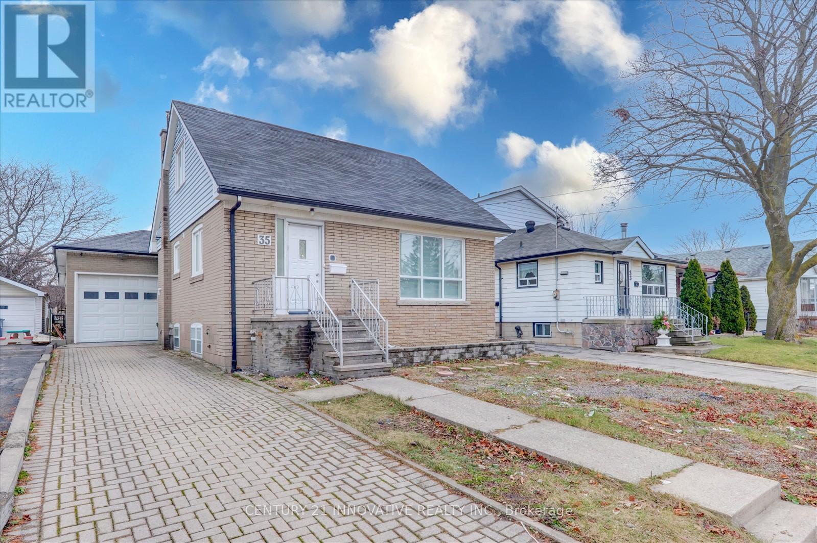 35 COTTON AVENUE, Toronto, Ontario