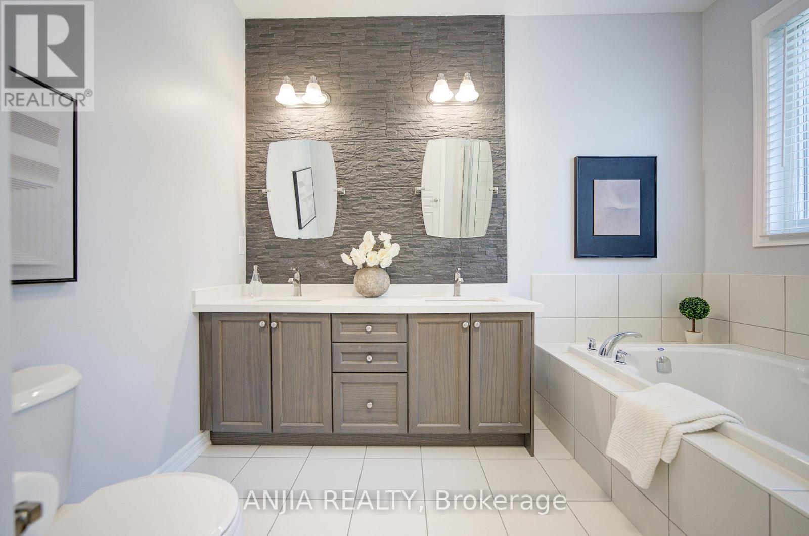 8 Beckett Avenue, Markham, Ontario  L6C 0N5 - Photo 24 - N13248998