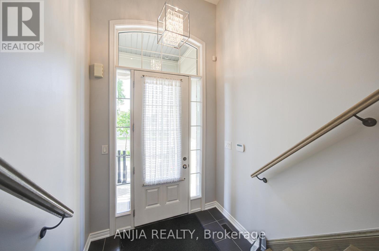 8 Beckett Avenue, Markham, Ontario  L6C 0N5 - Photo 5 - N13248998