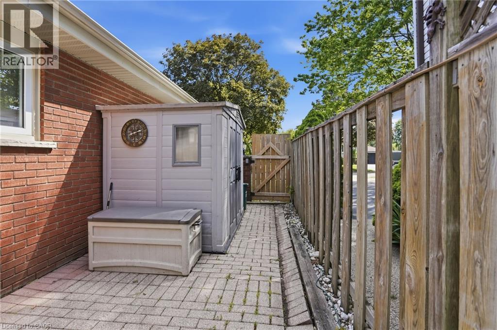 345 Erindale Drive, Burlington, Ontario  L7L 4T3 - Photo 32 - 40837236