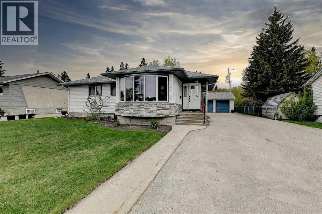 10015 89 Avenue, Grande Prairie, Alberta  T8V 0E2 - Photo 1 - A2313750