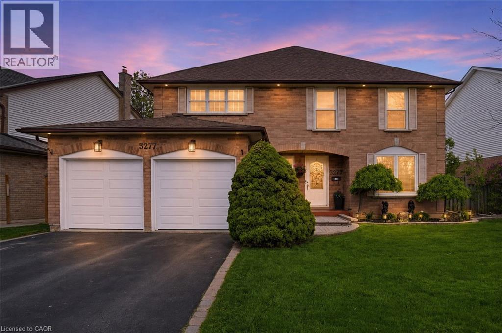 3277 FOLKWAY Drive, Burlington, Ontario