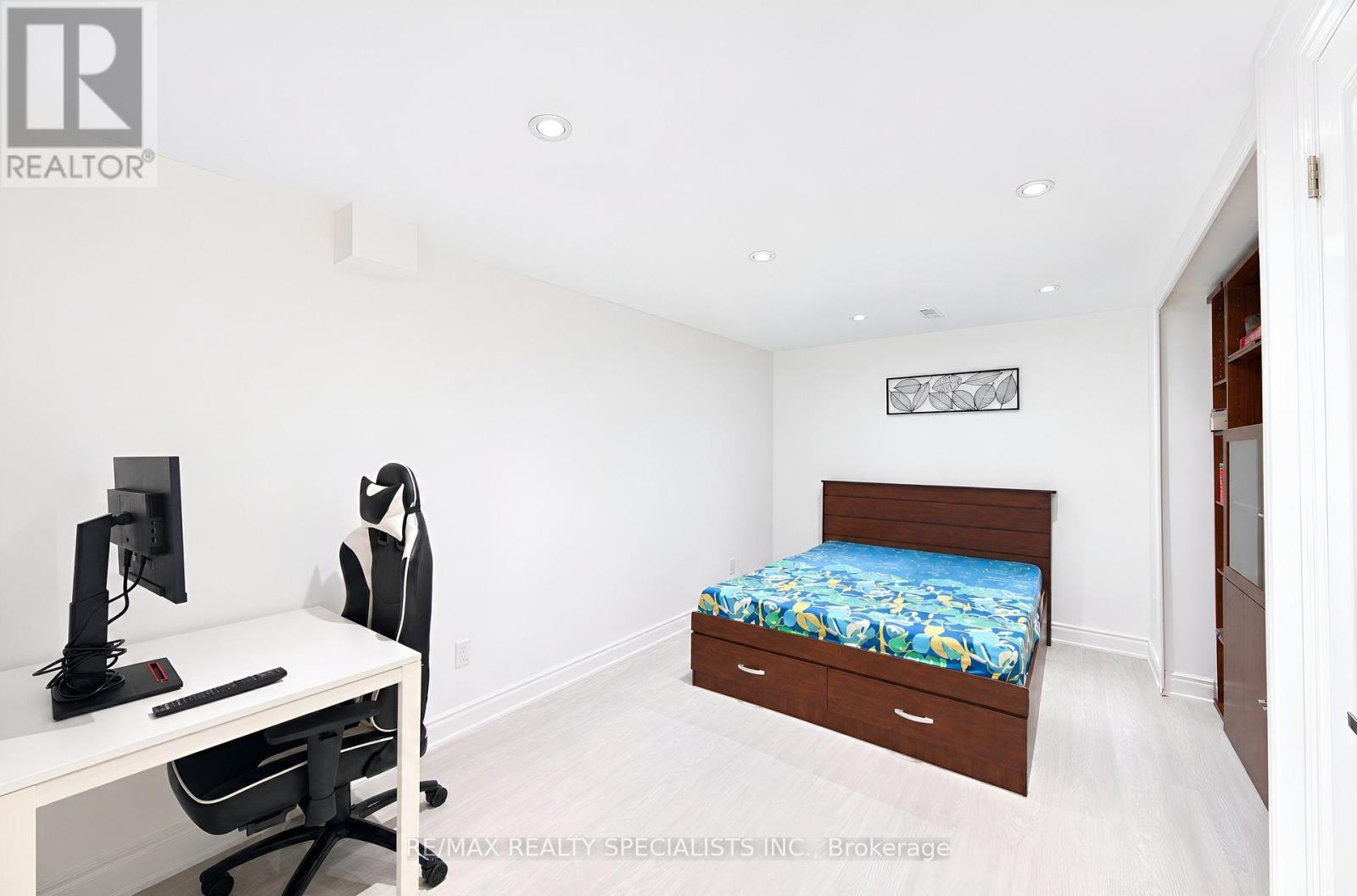 3048 Tours Road, Mississauga, Ontario  L5N 3J1 - Photo 37 - W13248818