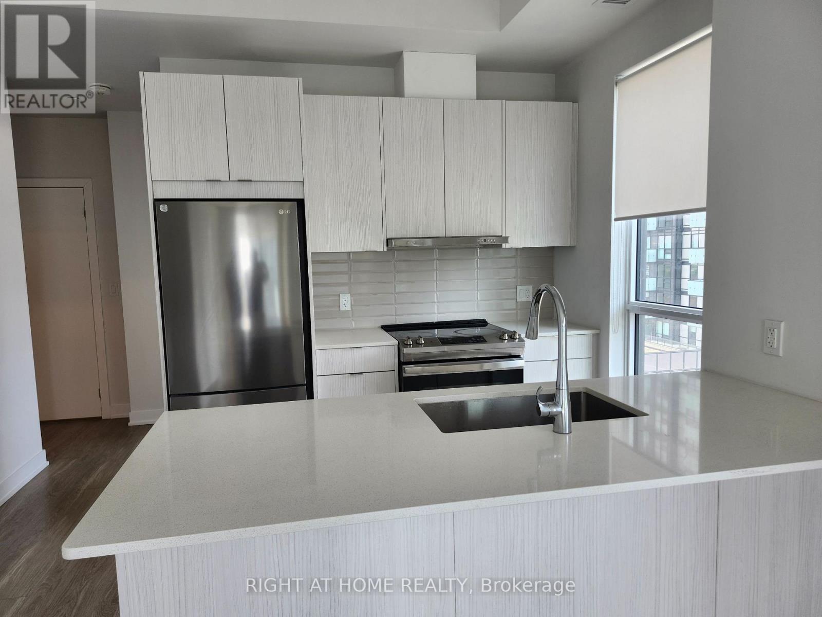 906 - 4130 Parkside Villge Drive, Mississauga, Ontario  L5B 3M8 - Photo 5 - W13248850