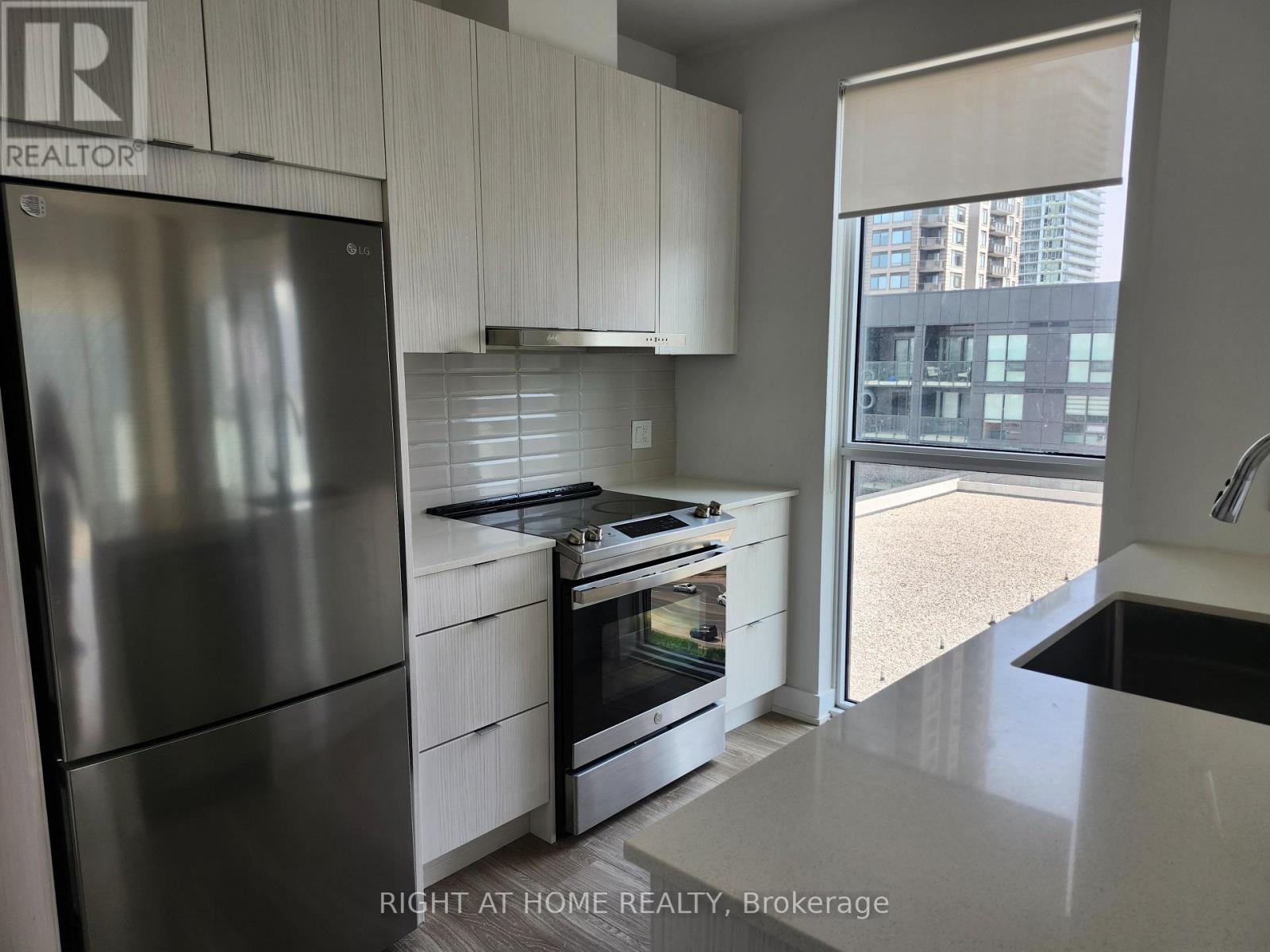 906 - 4130 Parkside Villge Drive, Mississauga, Ontario  L5B 3M8 - Photo 7 - W13248850