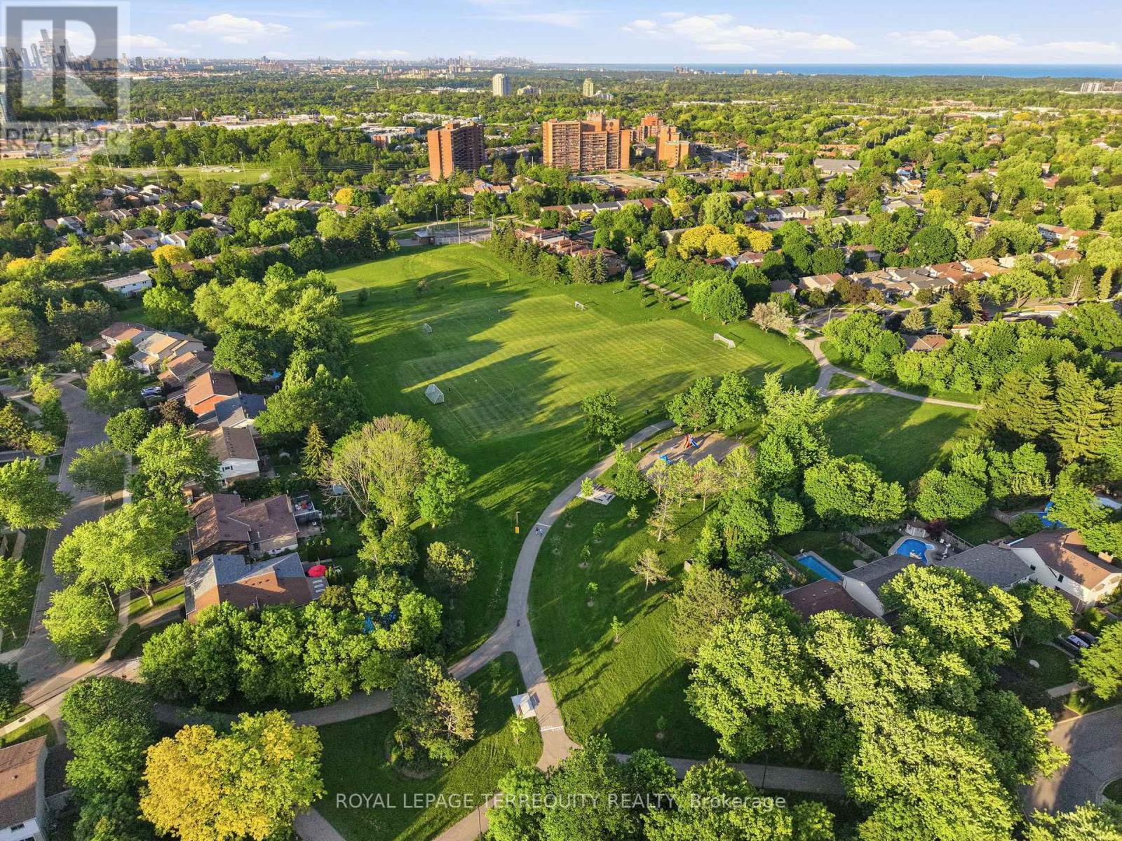 2609 Oak Row Crescent, Mississauga, Ontario  L5L 1P7 - Photo 48 - W13248876