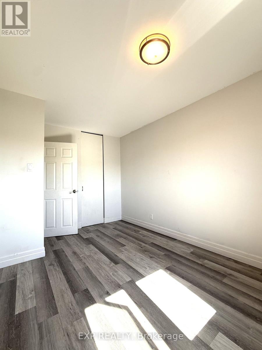 64 Ruthmar Crescent, Toronto, Ontario  M3N 2C5 - Photo 10 - W13248950