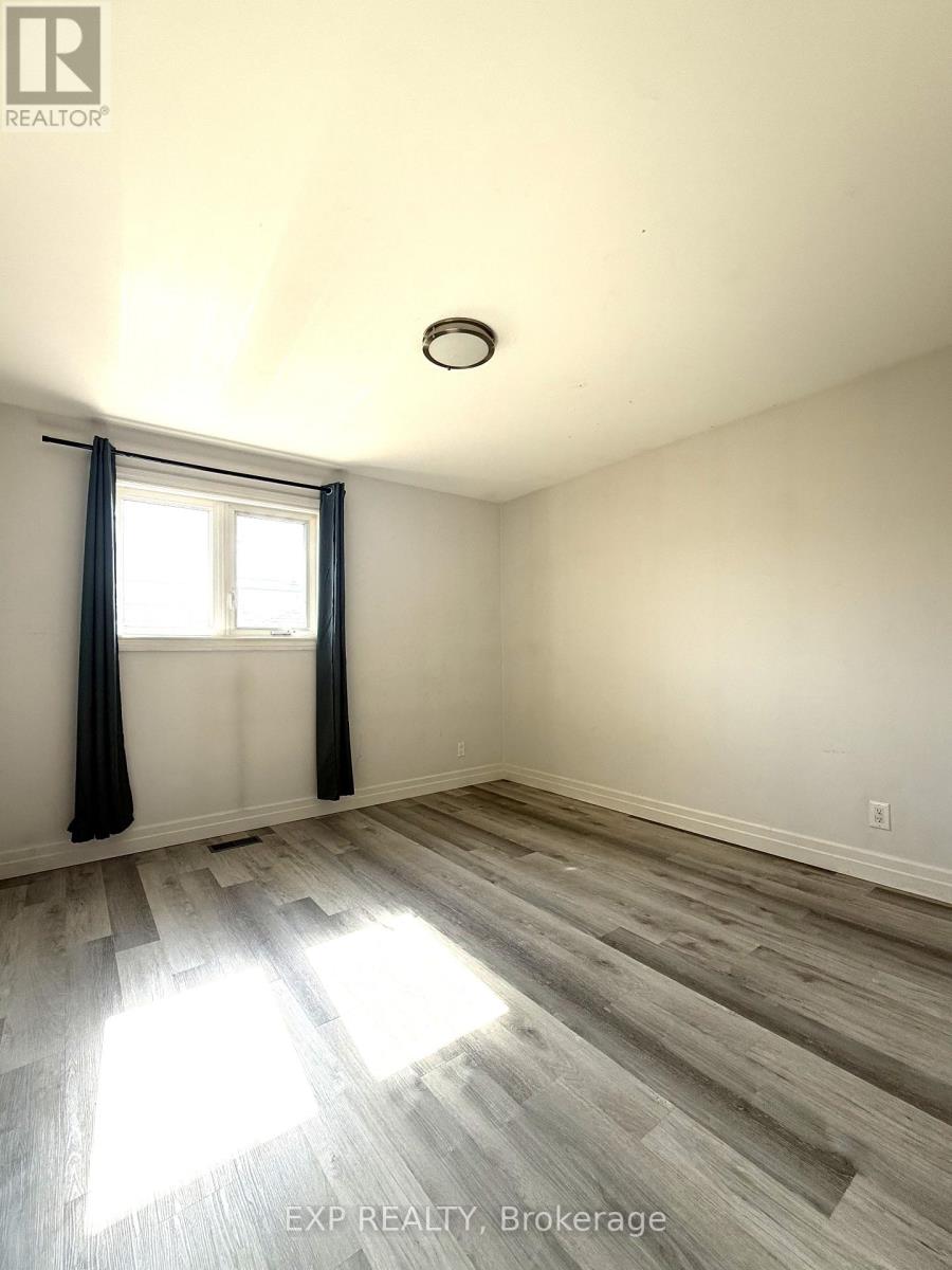 64 Ruthmar Crescent, Toronto, Ontario  M3N 2C5 - Photo 11 - W13248950