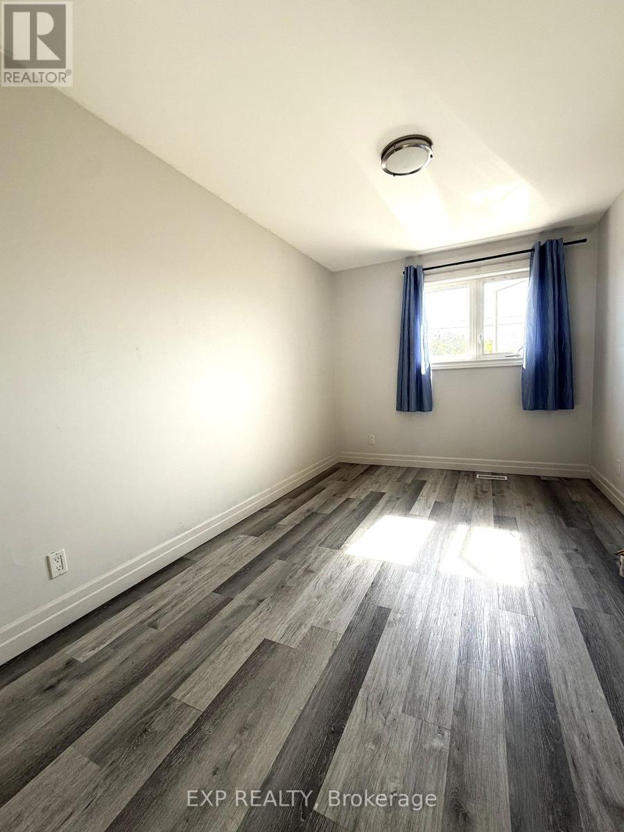 64 Ruthmar Crescent, Toronto, Ontario  M3N 2C5 - Photo 12 - W13248950