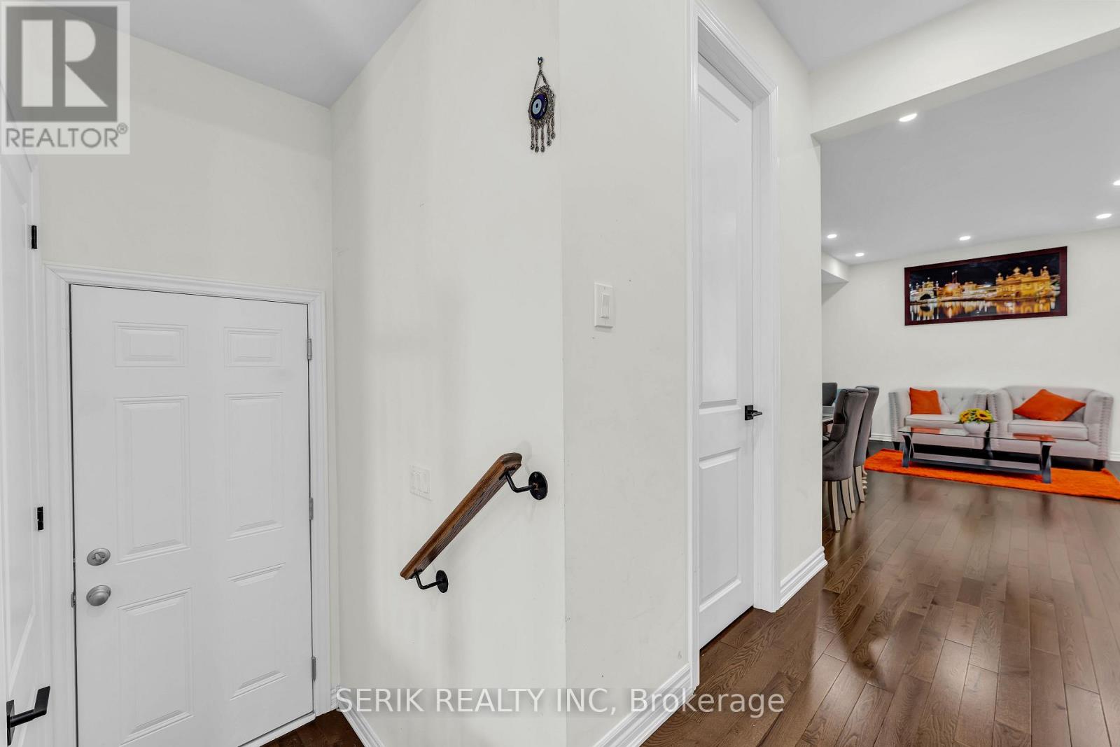 30 Madawaska Road, Caledon, Ontario  L7C 4J5 - Photo 8 - W13249012