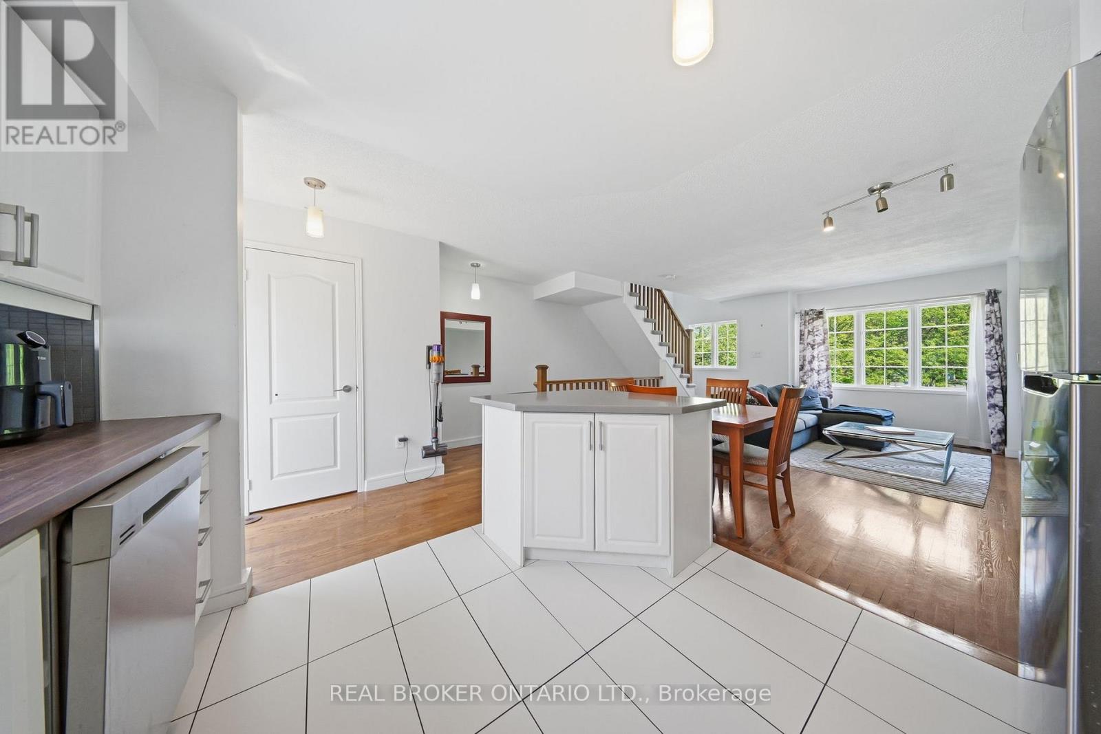 2 - 201 Tenth Street, Toronto, Ontario  M8V 4C7 - Photo 15 - W13249026