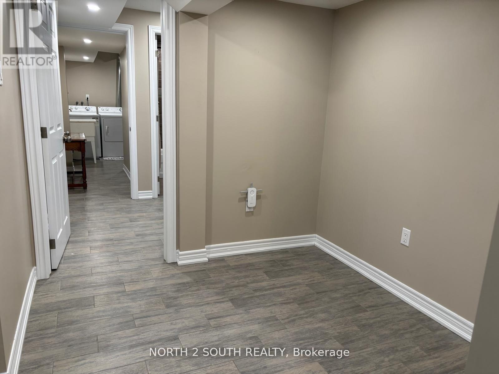 Bsmt - 23 Vanwood Crescent, Brampton, Ontario  L6P 2X3 - Photo 9 - W13249052