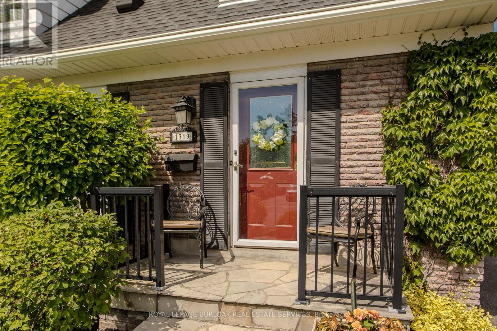 1319 Janina Boulevard, Burlington, Ontario  L7P 1K5 - Photo 27 - W13249086