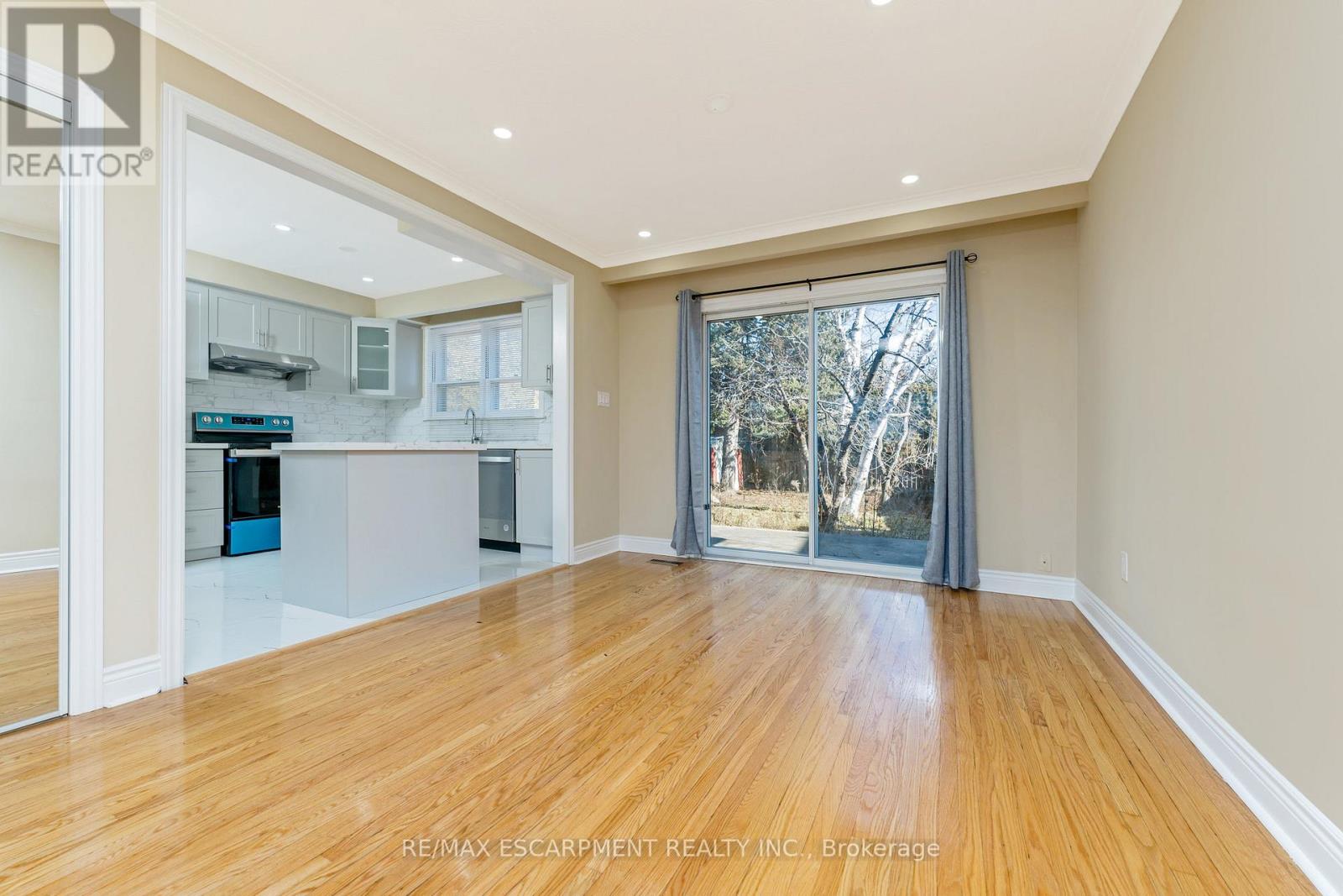 113 Poynter Drive, Toronto, Ontario  M9R 1L7 - Photo 10 - W13249164