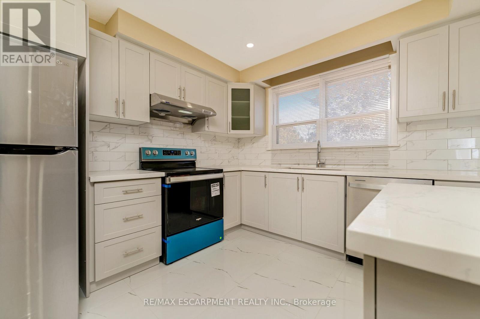 113 Poynter Drive, Toronto, Ontario  M9R 1L7 - Photo 14 - W13249164