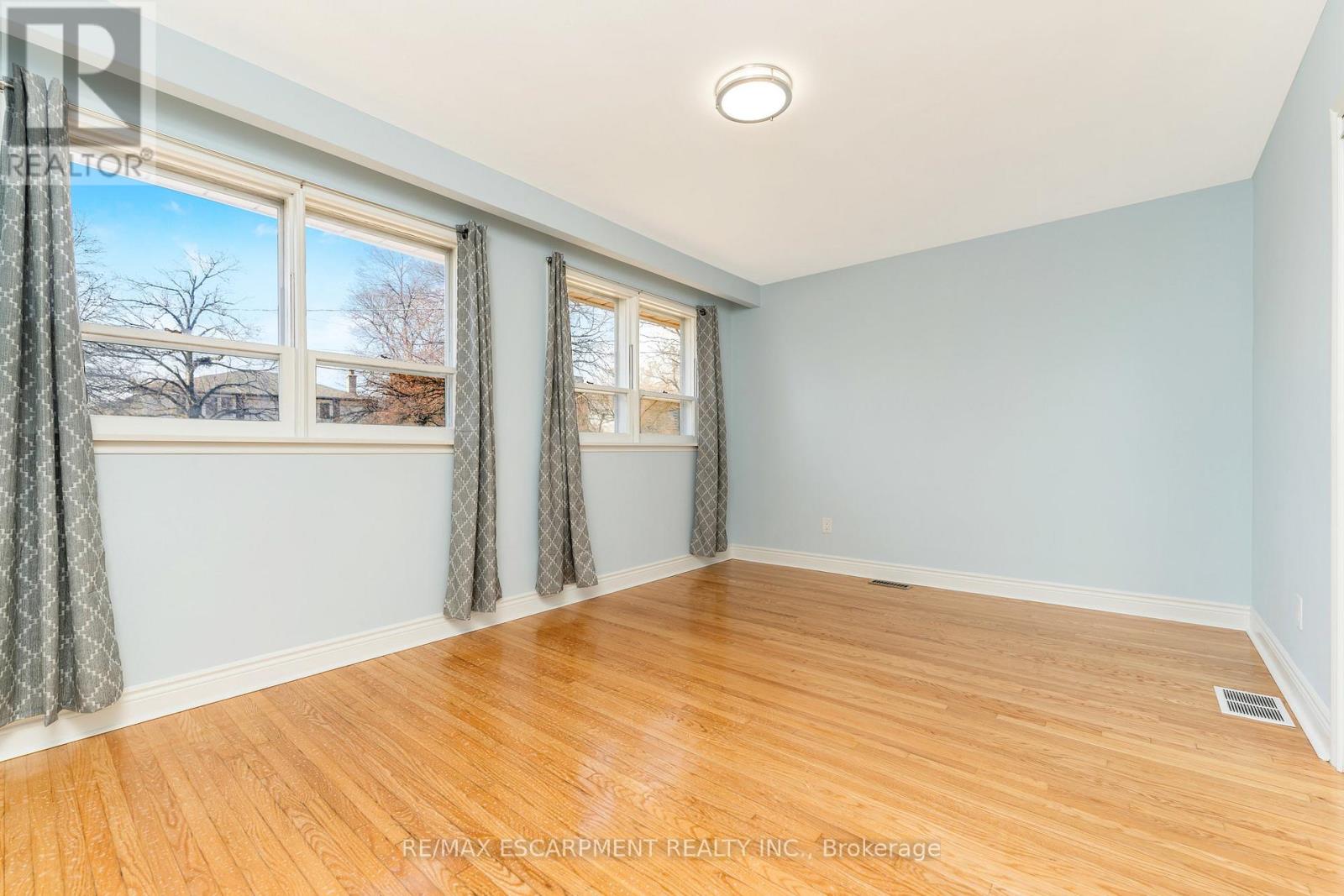 113 Poynter Drive, Toronto, Ontario  M9R 1L7 - Photo 16 - W13249164