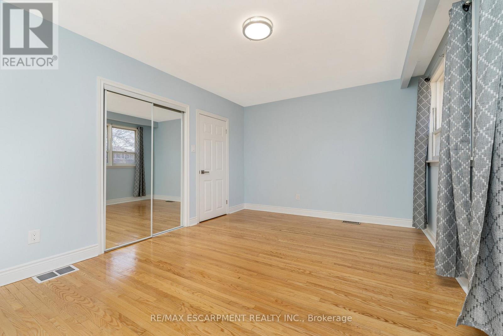 113 Poynter Drive, Toronto, Ontario  M9R 1L7 - Photo 17 - W13249164