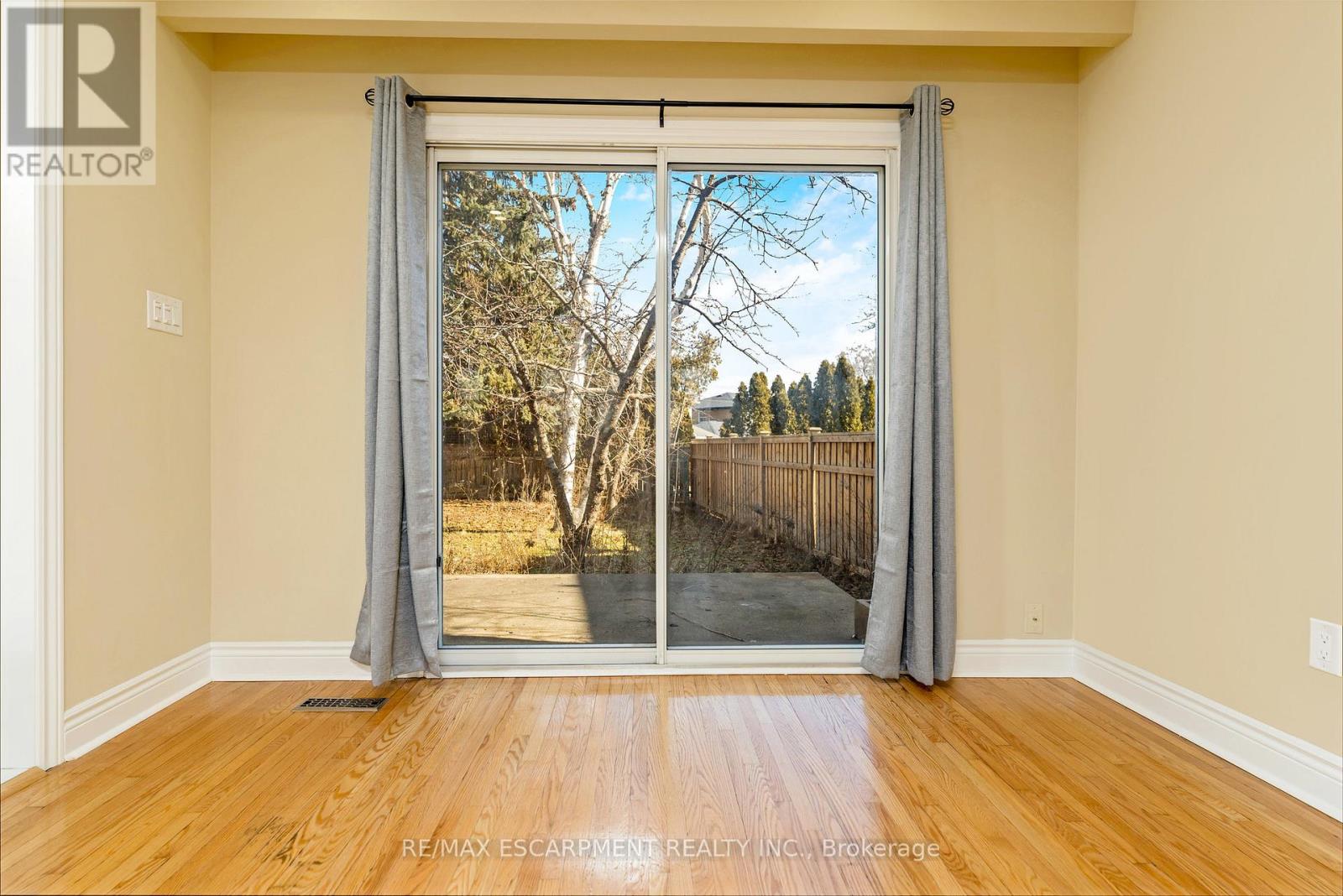 113 Poynter Drive, Toronto, Ontario  M9R 1L7 - Photo 22 - W13249164