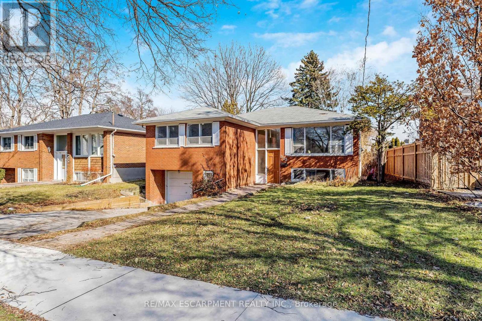 113 Poynter Drive, Toronto, Ontario  M9R 1L7 - Photo 3 - W13249164
