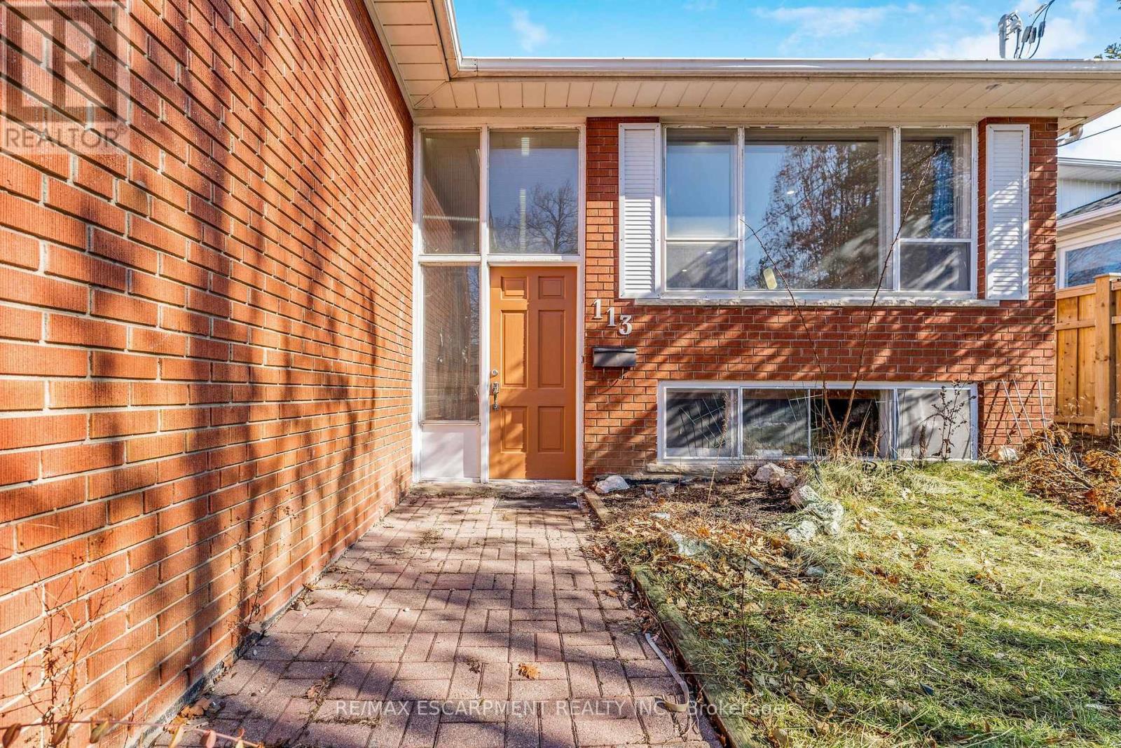 113 Poynter Drive, Toronto, Ontario  M9R 1L7 - Photo 5 - W13249164