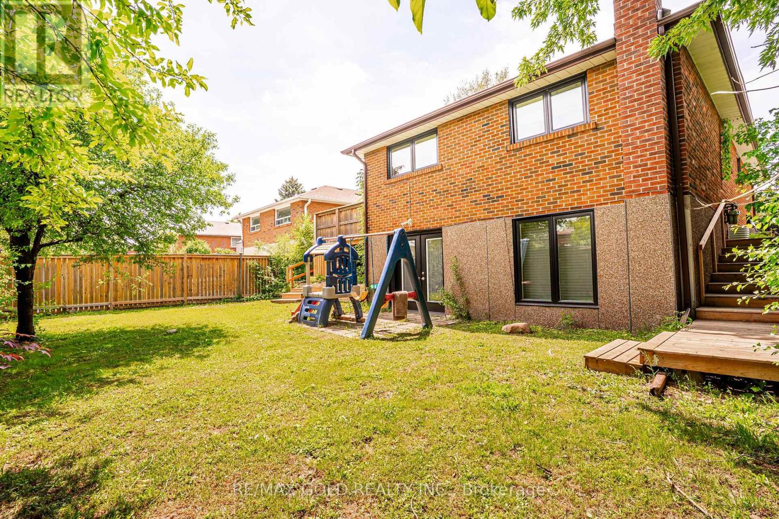 23 Dunster Crescent, Brampton, Ontario  L6T 3J8 - Photo 44 - W13249210