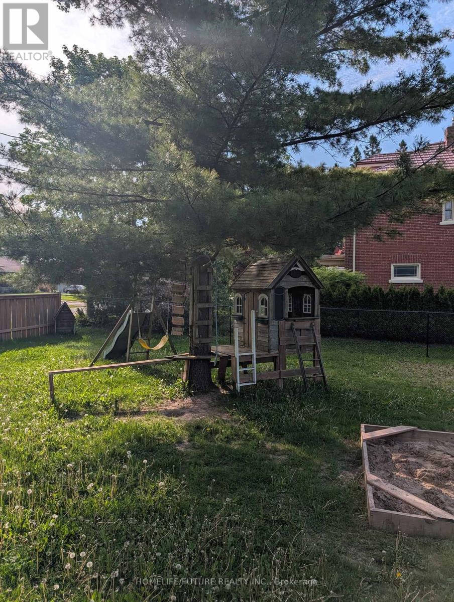 175 Colcleugh Avenue, Wellington North, Ontario  N0G 2L1 - Photo 12 - X13248910